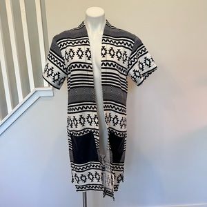 Meghan LA Short Sleeve Light Weight Open Front Aztec Kimono Poncho Cover Up